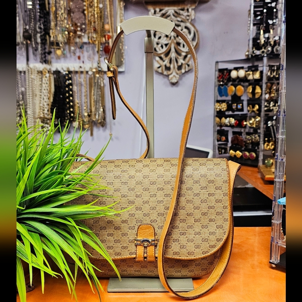 Gucci Vintage Brown Designer Shoulder Bag